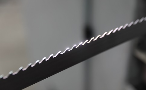 南岸双金属带锯条产生切削噪音的原因具体有哪些？